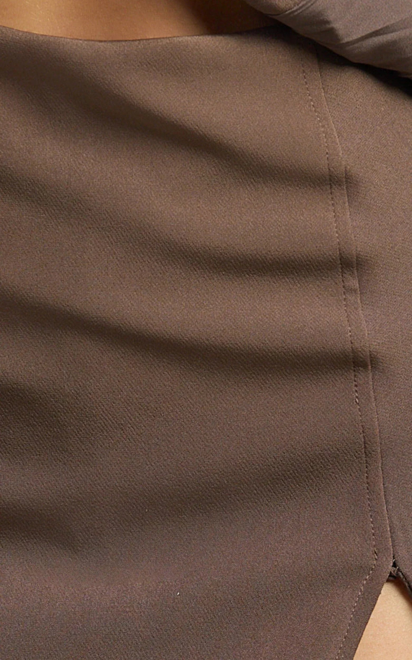 Larah Mini Skort - Mid Rise Leg Split Fitted Skort in Chocolate
