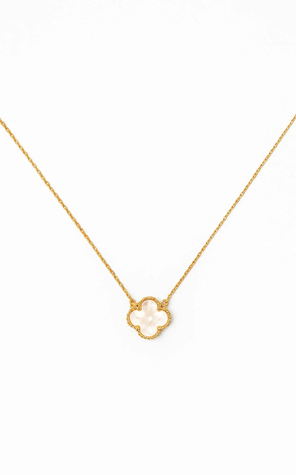Britt Clover Pendant Necklace in Gold