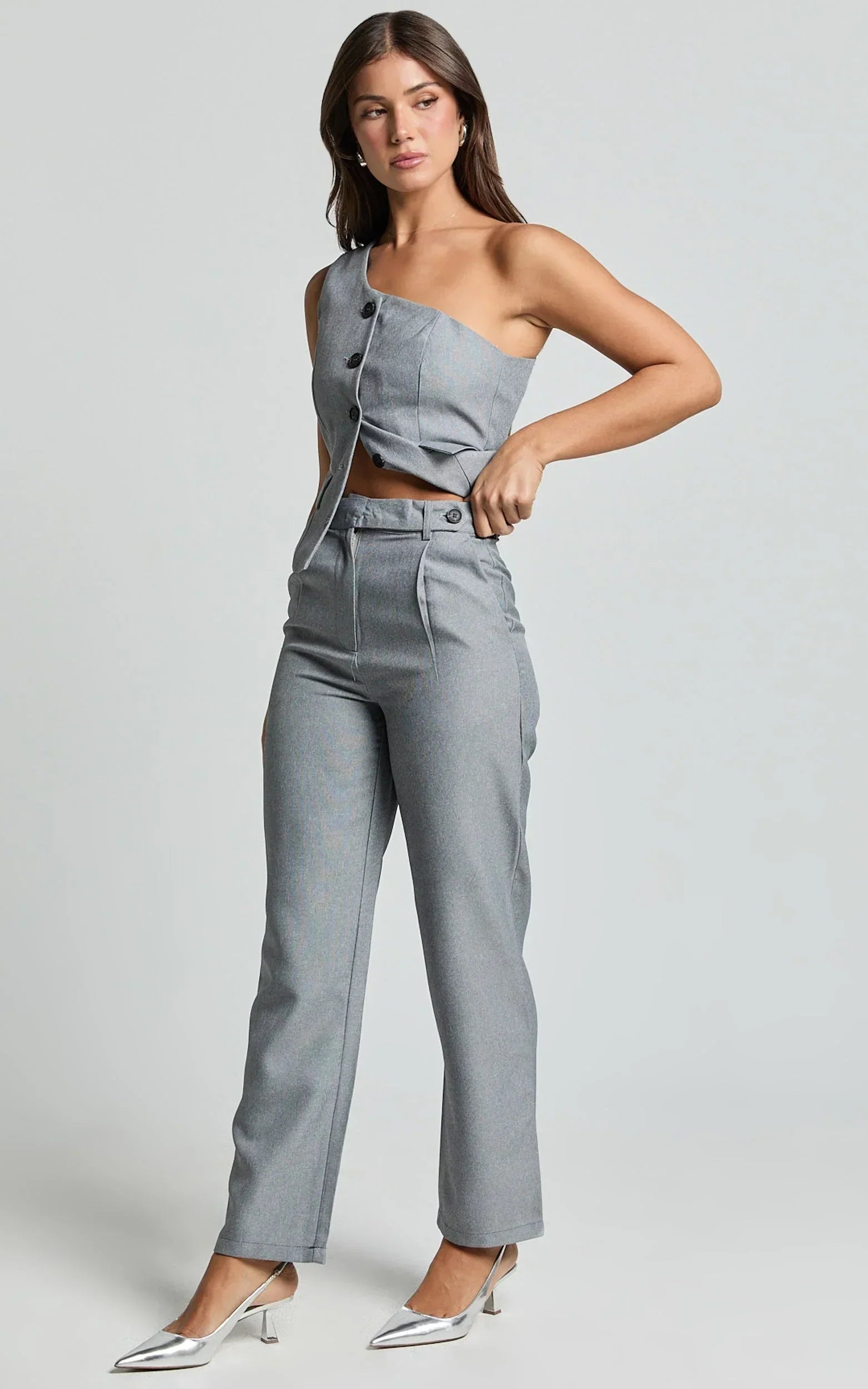 Kourtney Pants - Mid Waist Pleated Trousers in Grey