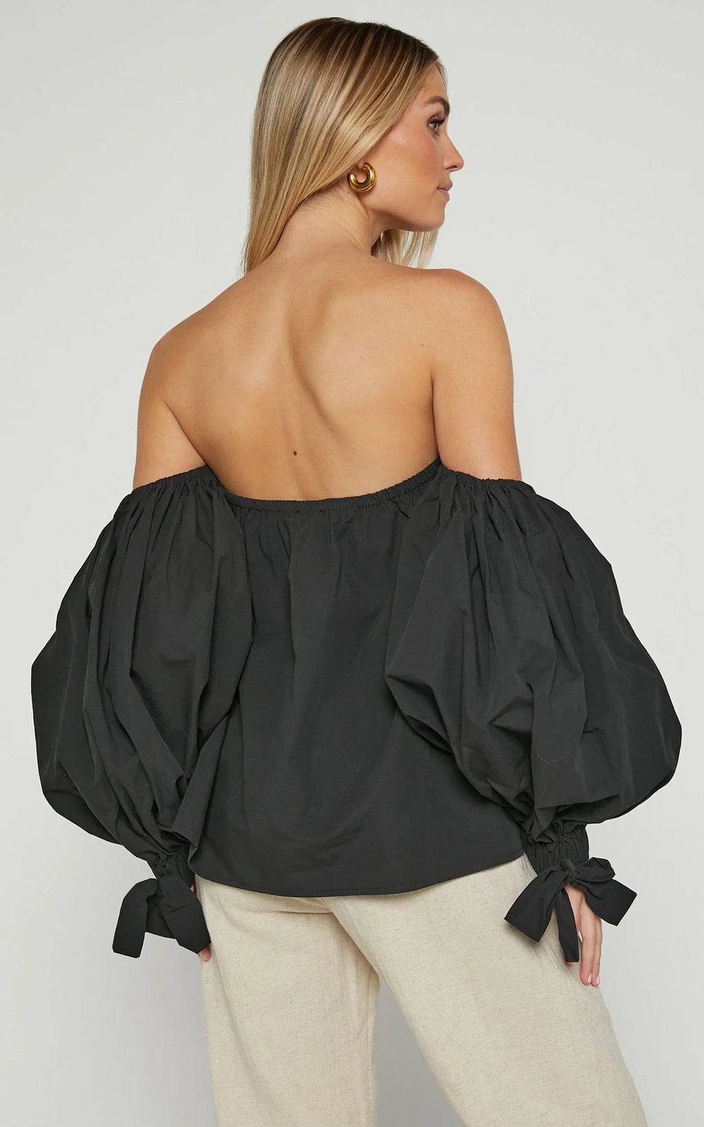Hannah Top - Off Shoulder Puff Sleeve Top in Black