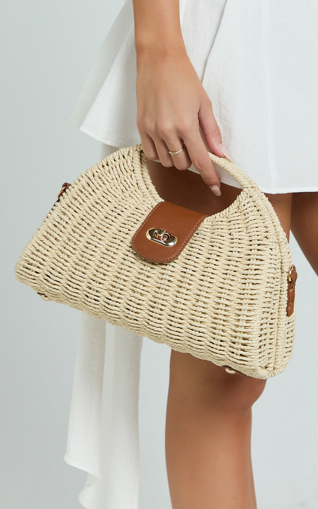 Ebony Bag - Straw Crossbody Bag in Tan