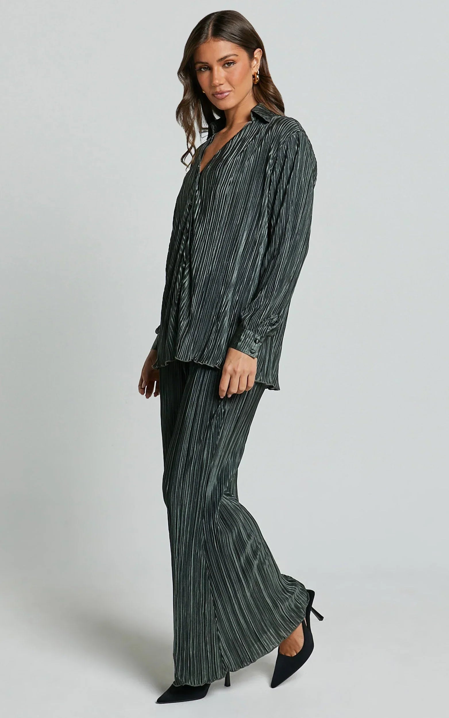 Beca Shirt - Plisse Button Up Shirt in Olive